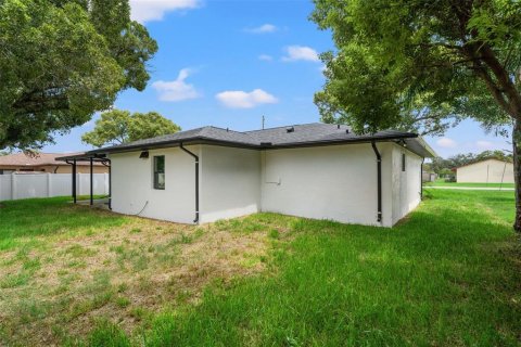 Villa ou maison à vendre à Zephyrhills, Floride: 3 chambres, 154.5 m2 № 2353528 - photo 30