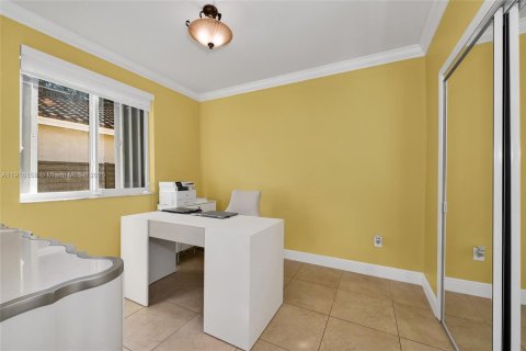 Villa ou maison à vendre à Palmetto Bay, Floride: 3 chambres, 111.11 m2 № 1972263 - photo 21