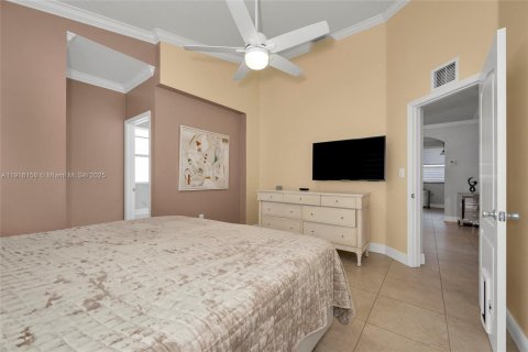 Villa ou maison à vendre à Palmetto Bay, Floride: 3 chambres, 111.11 m2 № 1972263 - photo 24