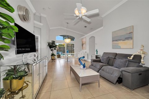 Villa ou maison à vendre à Palmetto Bay, Floride: 3 chambres, 111.11 m2 № 1972263 - photo 5