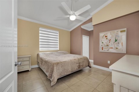 Villa ou maison à vendre à Palmetto Bay, Floride: 3 chambres, 111.11 m2 № 1972263 - photo 23