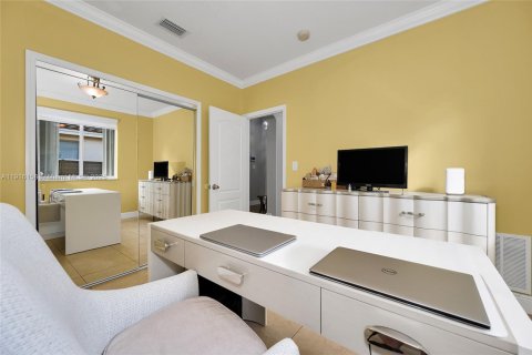 Villa ou maison à vendre à Palmetto Bay, Floride: 3 chambres, 111.11 m2 № 1972263 - photo 22