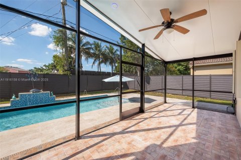 Villa ou maison à vendre à Palmetto Bay, Floride: 3 chambres, 111.11 m2 № 1972263 - photo 26