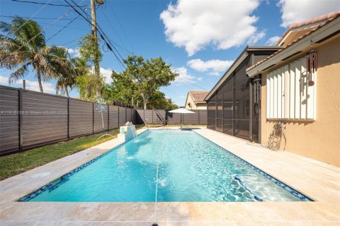 Villa ou maison à vendre à Palmetto Bay, Floride: 3 chambres, 111.11 m2 № 1972263 - photo 29