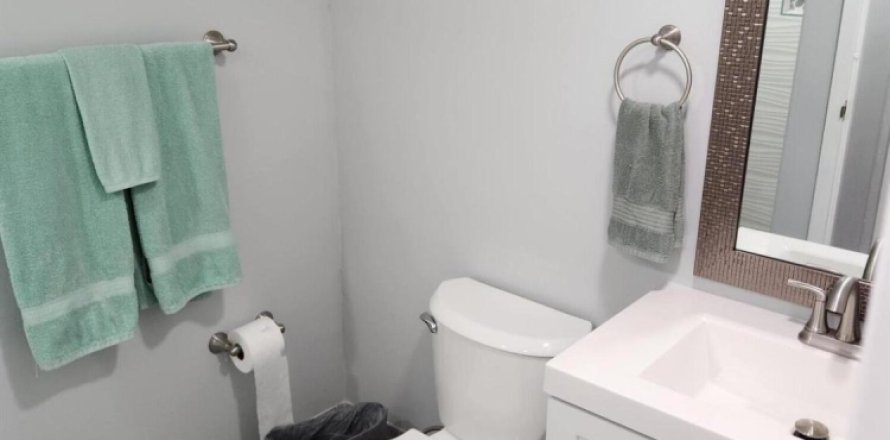 Condominio en Delray Beach, Florida, 2 dormitorios  № 748196