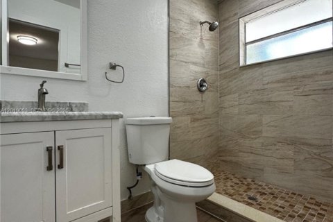 Apartamento en alquiler en Hallandale Beach, Florida, 2 dormitorios № 2073086 - foto 21