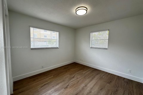 Apartamento en alquiler en Hallandale Beach, Florida, 2 dormitorios № 2073086 - foto 28