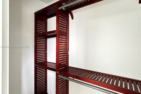 Apartamento en alquiler en Hallandale Beach, Florida, 2 dormitorios № 2073086 - foto 30