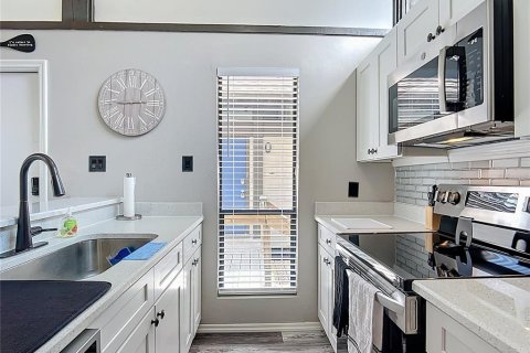 Condo in Crystal River, Florida, 1 bedroom  № 1690460 - photo 8