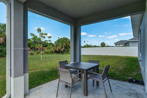 House in LaBelle, Florida 3 bedrooms, 139.63 sq.m. № 1749864 - photo 30