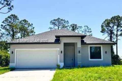 House in LaBelle, Florida 3 bedrooms, 139.63 sq.m. № 1749864 - photo 1