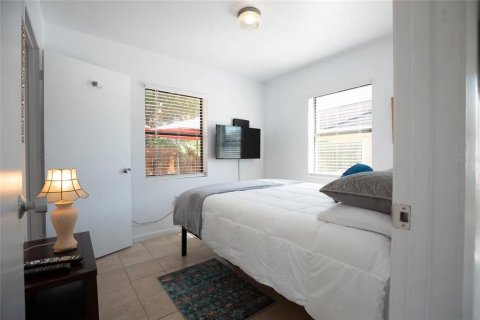 House in Safety Harbor, Florida 2 bedrooms, 84.54 sq.m. № 2095005 - photo 17