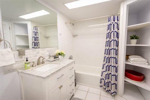 House in Safety Harbor, Florida 2 bedrooms, 84.54 sq.m. № 2095005 - photo 20