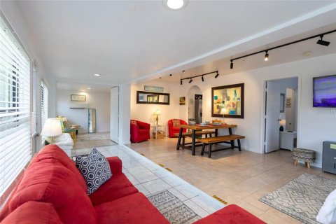 House in Safety Harbor, Florida 2 bedrooms, 84.54 sq.m. № 2095005 - photo 8