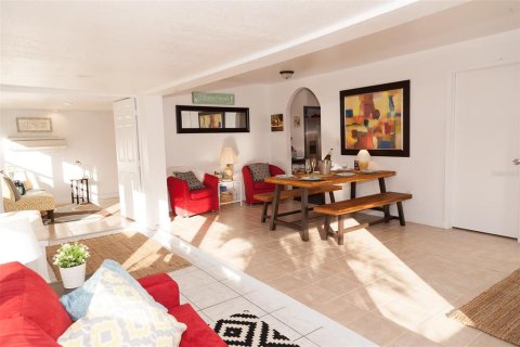 House in Safety Harbor, Florida 2 bedrooms, 84.54 sq.m. № 2095005 - photo 10