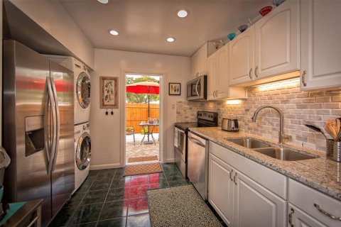 House in Safety Harbor, Florida 2 bedrooms, 84.54 sq.m. № 2095005 - photo 11