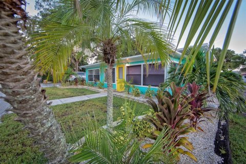 House in Safety Harbor, Florida 2 bedrooms, 84.54 sq.m. № 2095005 - photo 22
