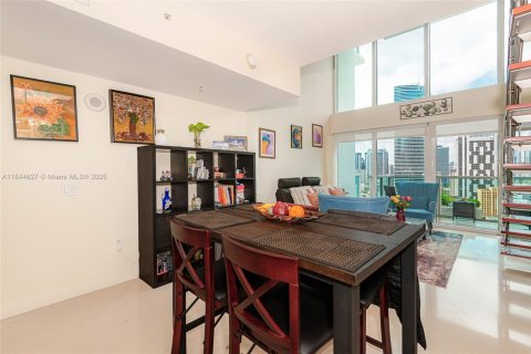 Condominio en venta en Miami, Florida, 1 dormitorio, 88.44 m2 № 1840896 - foto 10