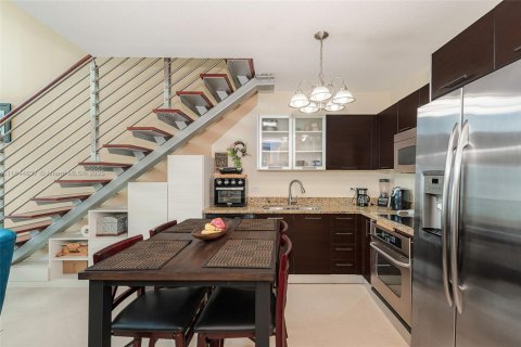Condominio en venta en Miami, Florida, 1 dormitorio, 88.44 m2 № 1840896 - foto 18