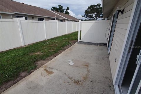 Villa ou maison à louer à Palm Harbor, Floride: 2 chambres, 92.9 m2 № 2402882 - photo 11