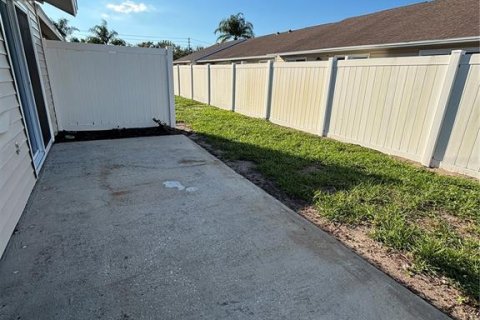 Villa ou maison à louer à Palm Harbor, Floride: 2 chambres, 92.9 m2 № 2402882 - photo 13