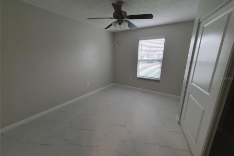Villa ou maison à louer à Palm Harbor, Floride: 2 chambres, 92.9 m2 № 2402882 - photo 8