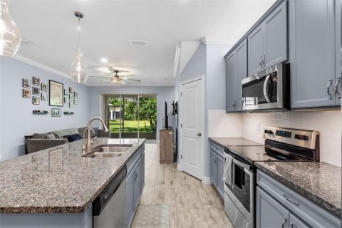 Touwnhouse à vendre à Tampa, Floride: 3 chambres, 159.42 m2 № 2203622 - photo 11