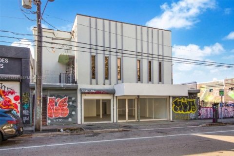 Commercial property in Miami, Florida № 2432933 - photo 14