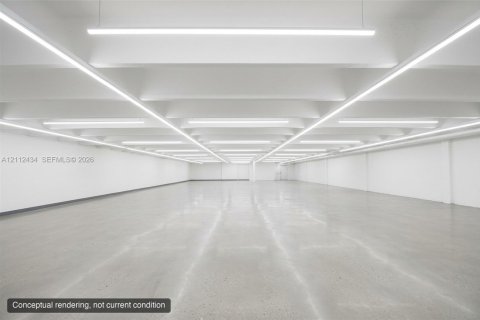 Commercial property in Miami, Florida № 2432933 - photo 13