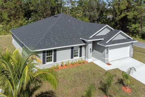 House in Palm Bay, Florida 4 bedrooms, 202.53 sq.m. № 1720891 - photo 2