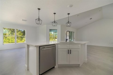 House in Palm Bay, Florida 4 bedrooms, 202.53 sq.m. № 1720891 - photo 14
