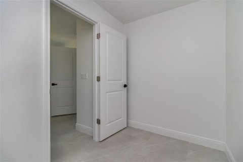 House in Palm Bay, Florida 4 bedrooms, 202.53 sq.m. № 1720891 - photo 30
