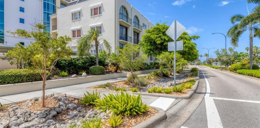 Condominio en Sarasota, Florida, 2 dormitorios № 1907361