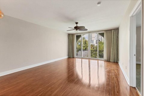 Condo in Sarasota, Florida, 2 bedrooms № 1907361 - photo 7