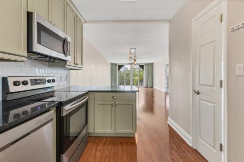 Condo in Sarasota, Florida, 2 bedrooms № 1907361 - photo 16