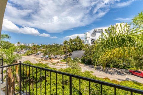 Condo in Sarasota, Florida, 2 bedrooms № 1907361 - photo 25