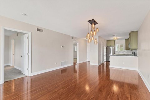 Condo in Sarasota, Florida, 2 bedrooms № 1907361 - photo 18