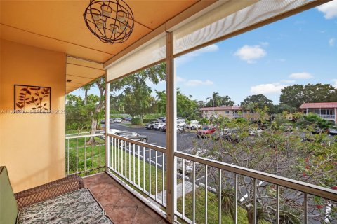 Condo in Wilton Manors, Florida, 2 bedrooms  № 1990502 - photo 23