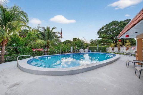 Condo in Wilton Manors, Florida, 2 bedrooms  № 1990502 - photo 8
