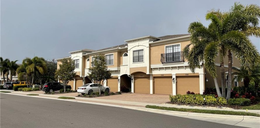 Adosado en Bradenton, Florida 3 dormitorios, 151.9 m2 № 1900261