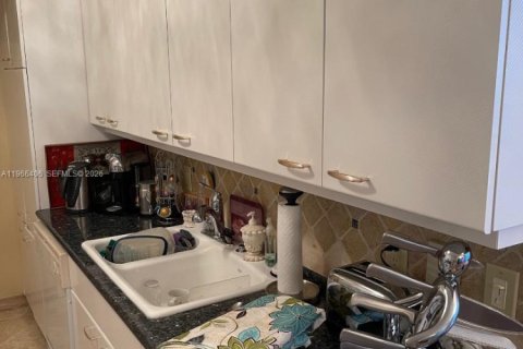Снять в аренду кондоминиум в Санни-Айлс-Бич, Флорида 2 спальни, 163.51м2, № 2081305 - фото 19