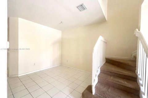 Touwnhouse à louer à Homestead, Floride: 3 chambres, 132.2 m2 № 1940873 - photo 7