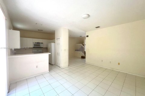 Touwnhouse à louer à Homestead, Floride: 3 chambres, 132.2 m2 № 1940873 - photo 6