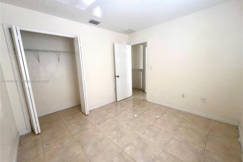Touwnhouse à louer à Homestead, Floride: 3 chambres, 132.2 m2 № 1940873 - photo 18