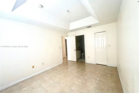 Touwnhouse à louer à Homestead, Floride: 3 chambres, 132.2 m2 № 1940873 - photo 14