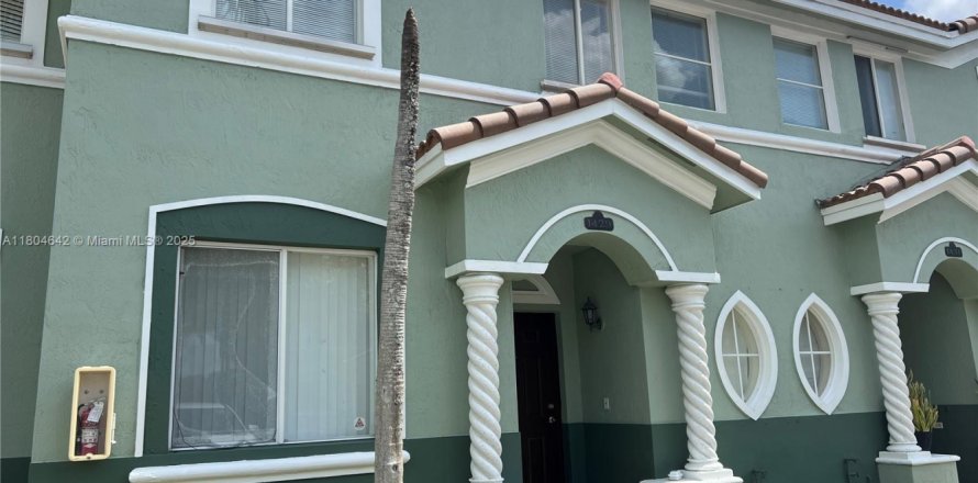 Touwnhouse à Homestead, Floride 3 chambres, 132.2 m2 № 1940873