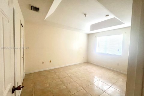 Touwnhouse à louer à Homestead, Floride: 3 chambres, 132.2 m2 № 1940873 - photo 9