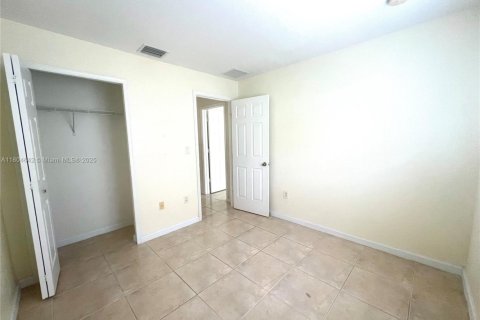 Touwnhouse à louer à Homestead, Floride: 3 chambres, 132.2 m2 № 1940873 - photo 11