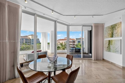 Купить кондоминиум в Ки-Бискейн, Флорида 2 спальни, 121.7м2, № 2014343 - фото 7