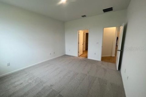House in Haines City, Florida 3 bedrooms, 150.87 sq.m. № 2211288 - photo 12